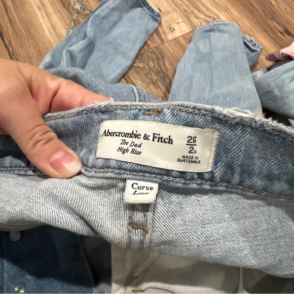 Abercrombie & Fitch Curve Love High Rise Dad Jean Criss Cross Waist Light Wash - Picture 4 of 6